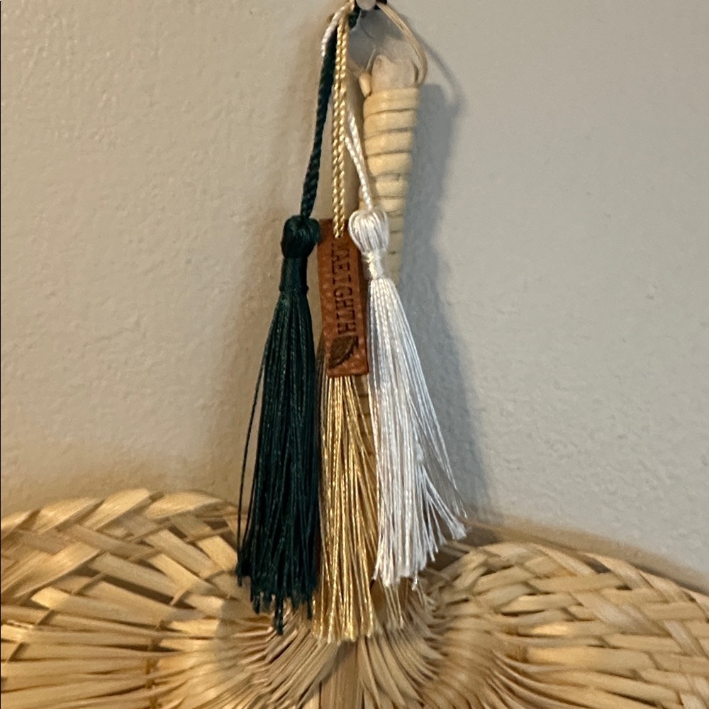 Vintage rattan decorative fan set - Picture 3 of 5